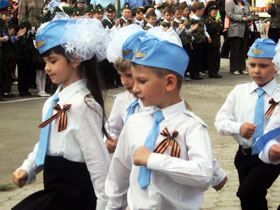 праздничный парад дошколят