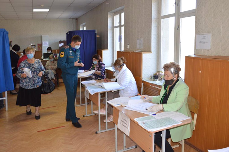 В Семикаракорске началось голосование по выборам депутатов Государственной думы VIII созыва и депутатов городского Собрания