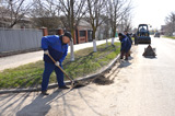 Весенняя уборка в городе идет «по всем фронтам»