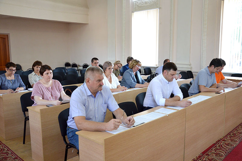 На очередном Собрании депутаты Семикаракорского городского поселения рассмотрели ряд изменений в бюджет и Устав муниципального образования