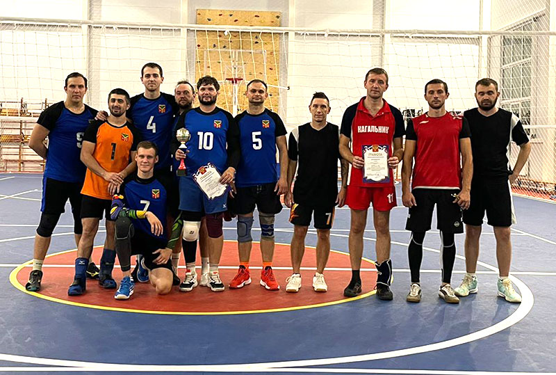 Семикаракорские волейболисты приняли участие в межрайонном турнире по волейболу