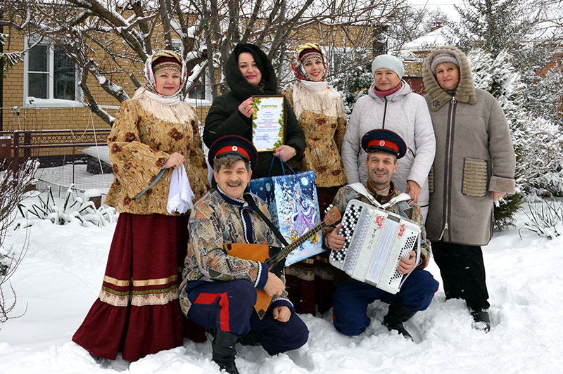 Наградили победителей смотра-конкурса «Новогодний Семикаракорск - 2023»