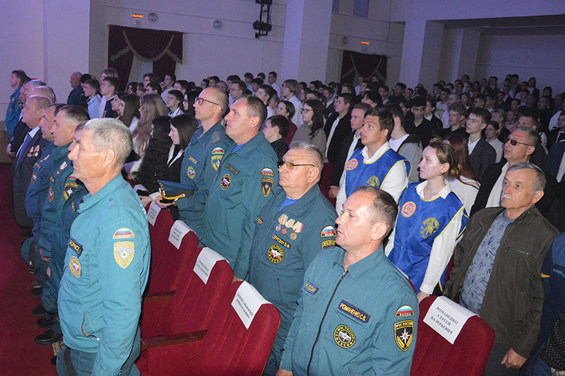 В Городском культурно-досуговом центре прошел урок Чести, Мужества, Отваги